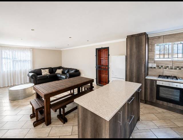 5 BEDROOM HOUSE FOR SALE IN WIERDA PARK